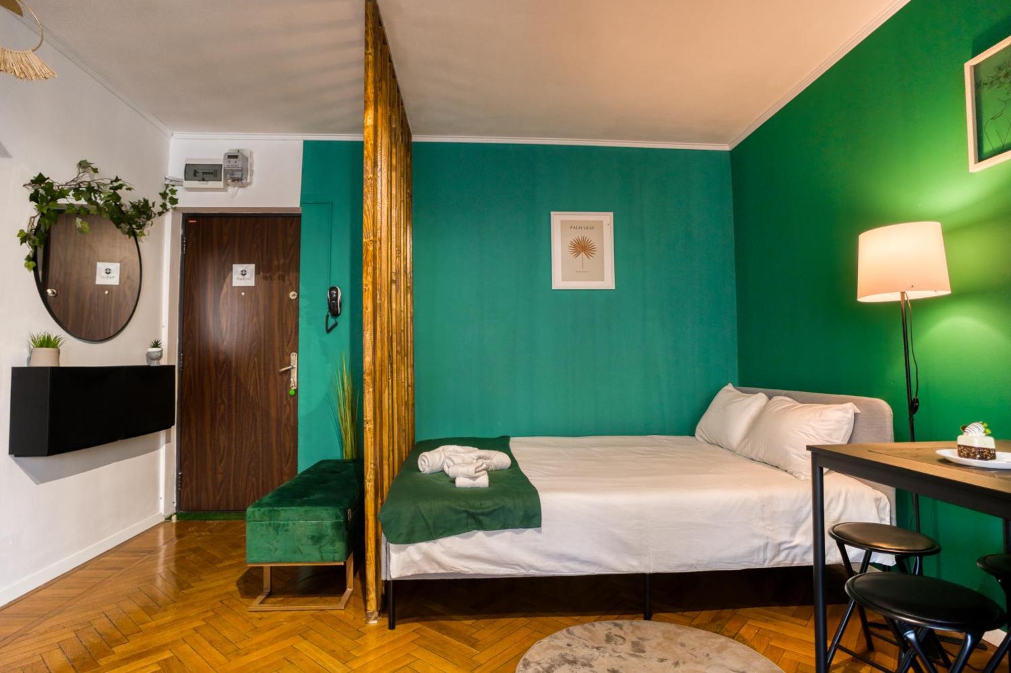 Hacienda Royal Palace - Central Designer Apartment Bucarest Extérieur photo