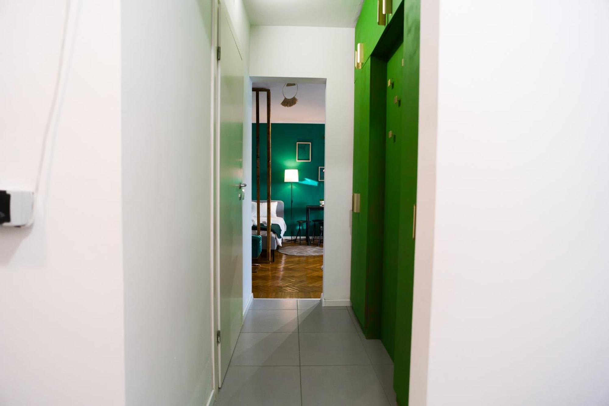 Hacienda Royal Palace - Central Designer Apartment Bucarest Extérieur photo