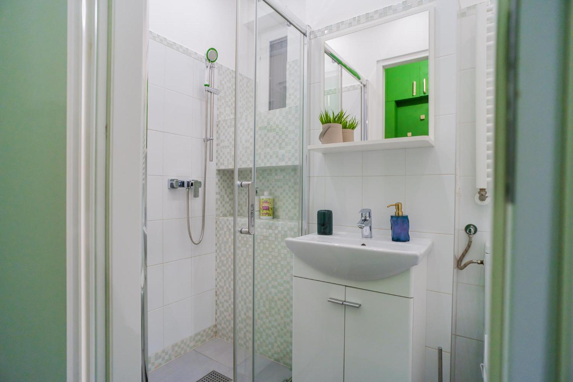 Hacienda Royal Palace - Central Designer Apartment Bucarest Extérieur photo