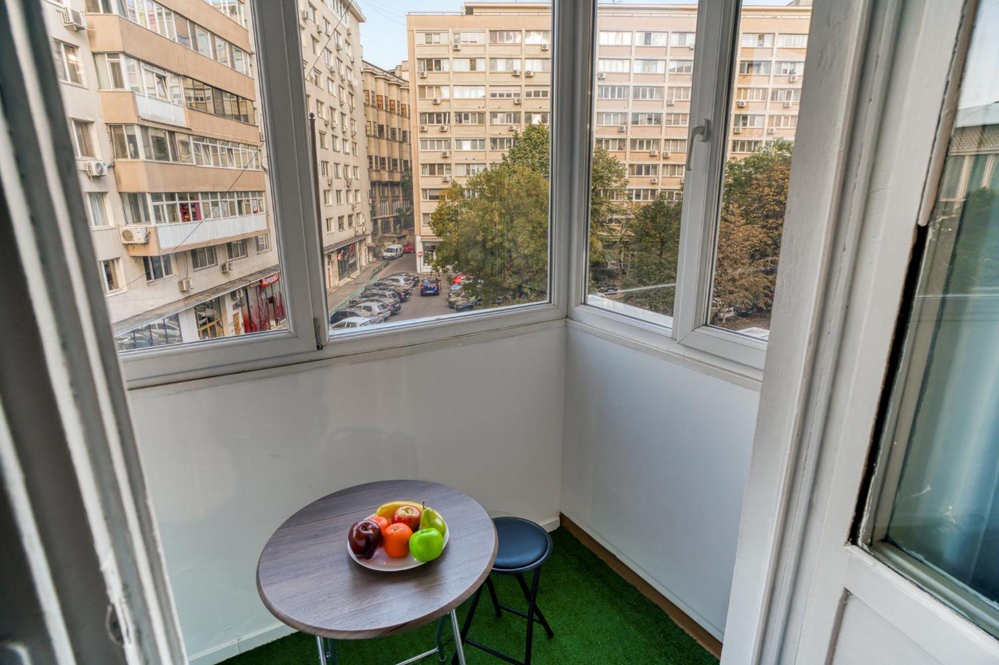 Hacienda Royal Palace - Central Designer Apartment Bucarest Extérieur photo