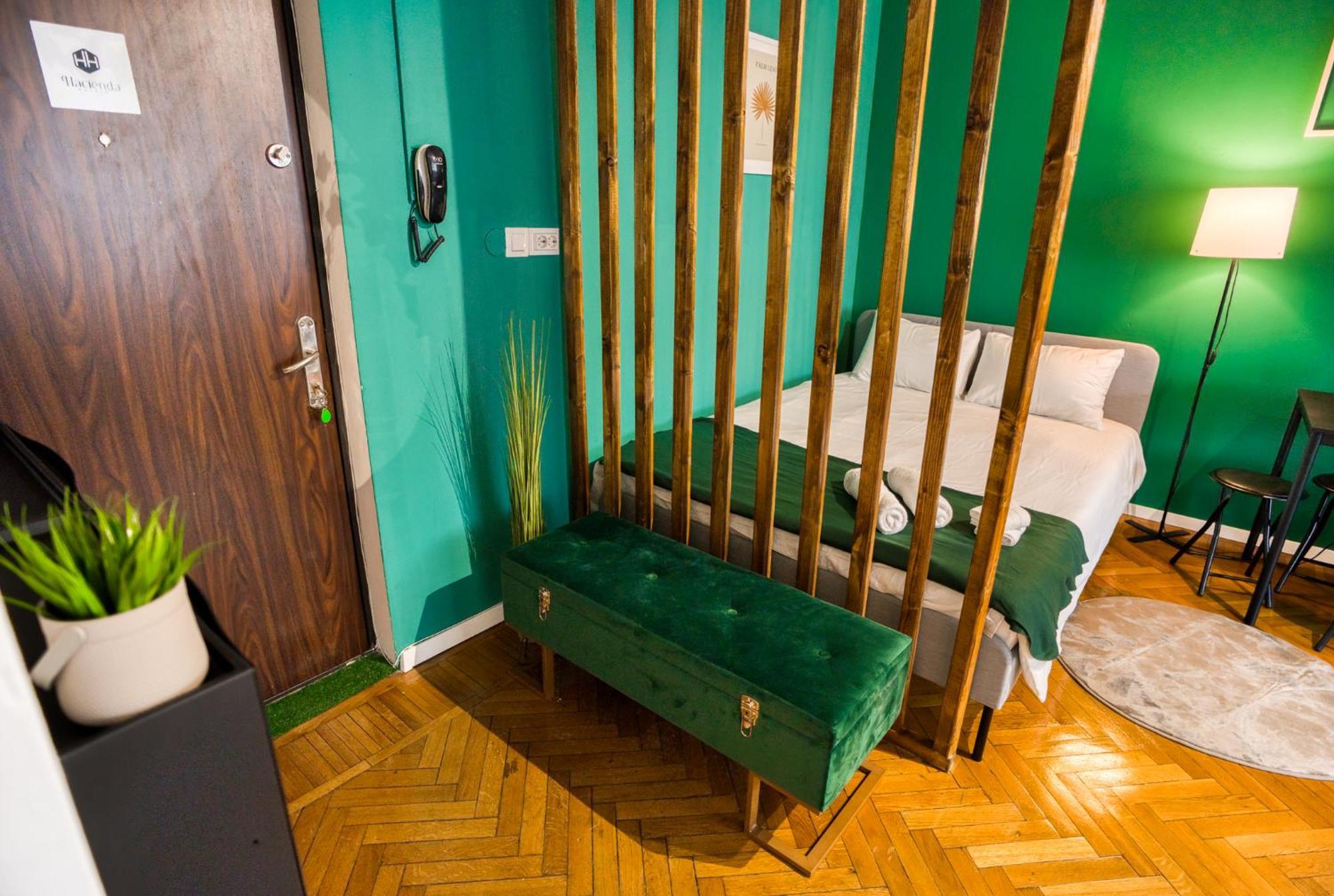 Hacienda Royal Palace - Central Designer Apartment Bucarest Extérieur photo